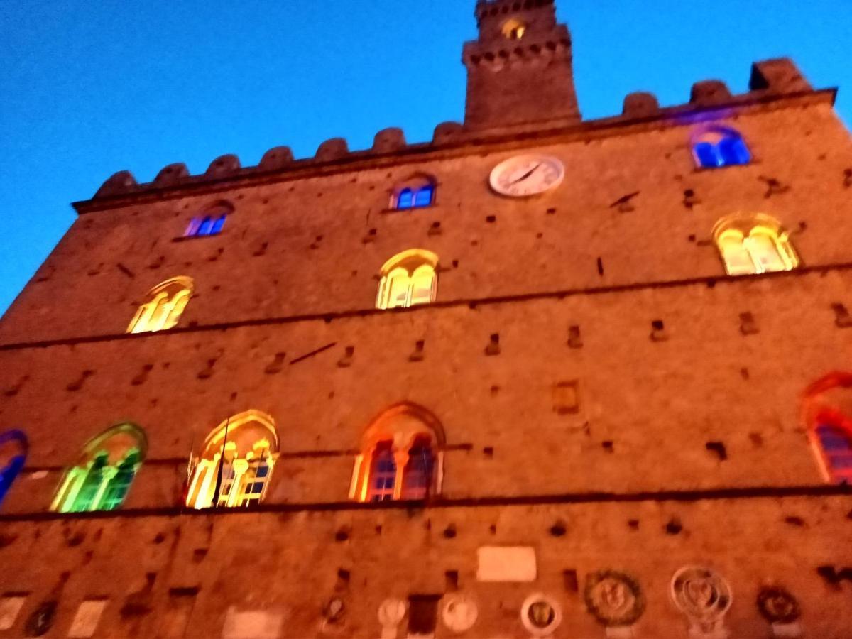 Appartamento Il Mandorlo Nel Centro Di 渥尔特拉 外观 照片